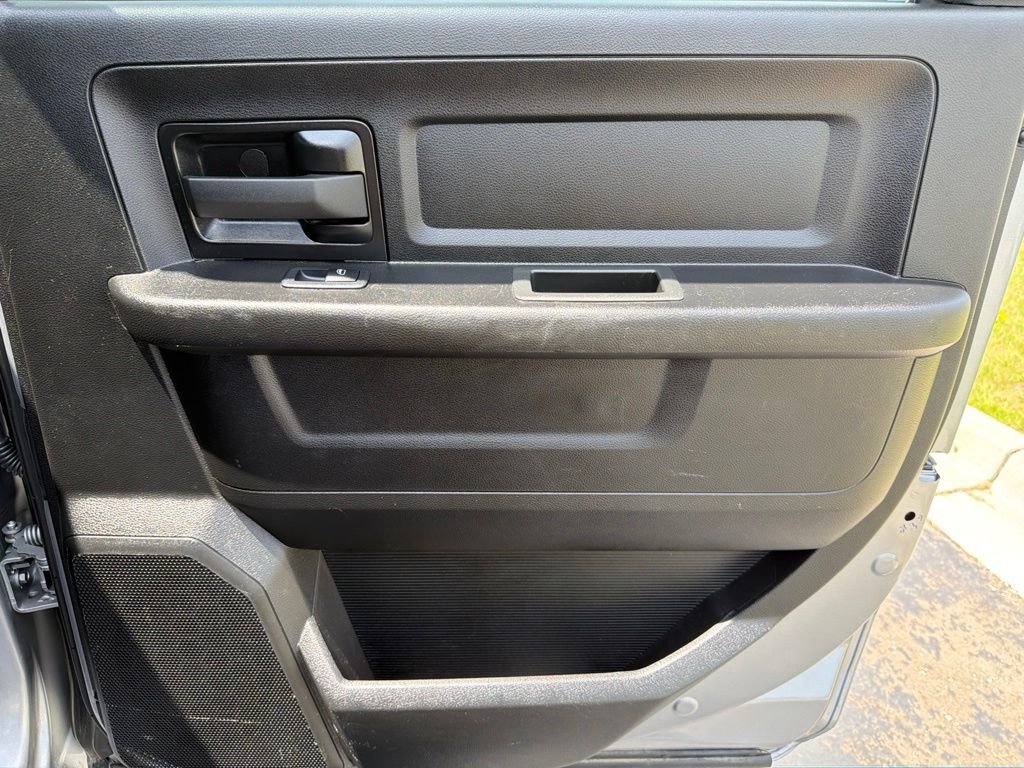 Used 2022 Silver Ram Tradesman image 17