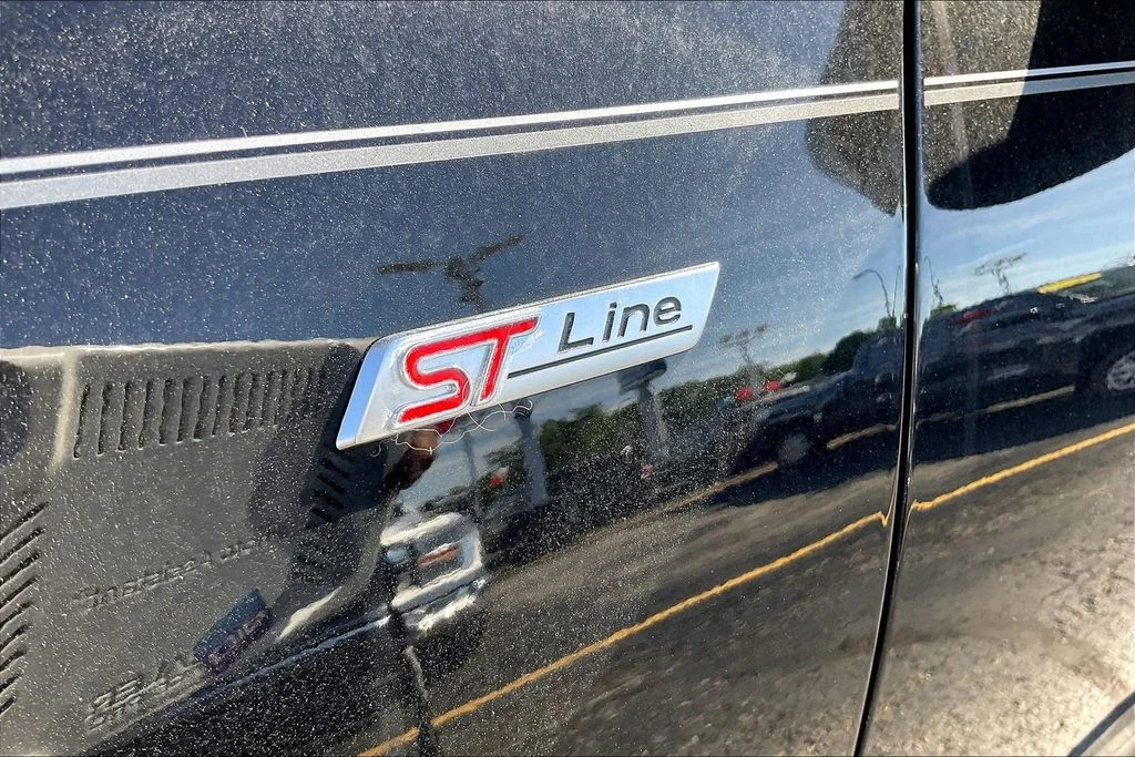New 2026 Agate Black Metallic Ford ST-Line Elite image 32