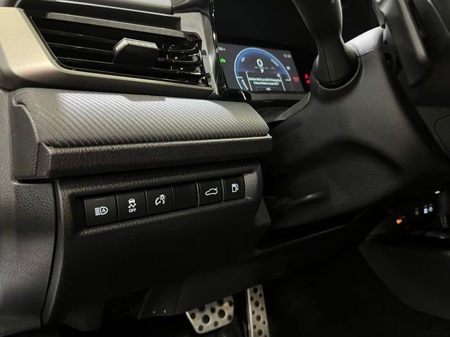 2025 Toyota Camry SE - Photo 15