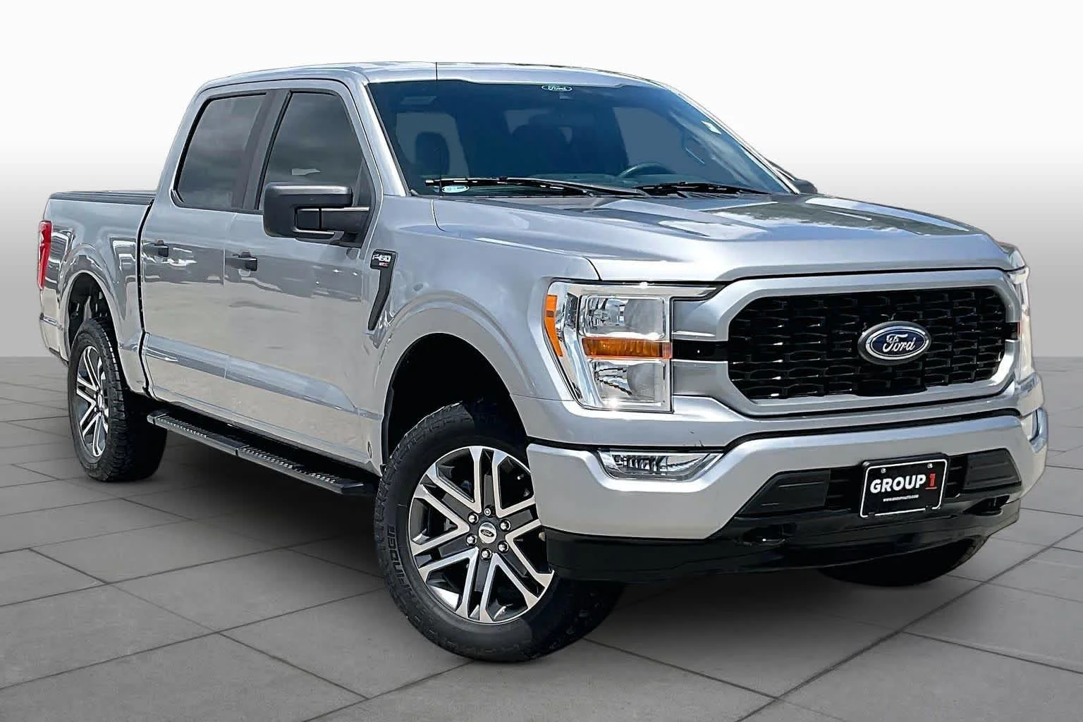 Used 2021 Iconic Silver Ford XL image 3