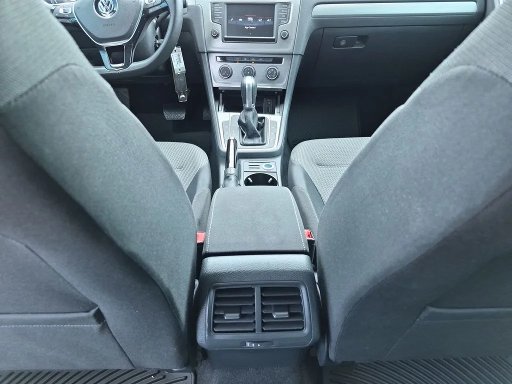 Used 2016 Black Volkswagen S image 31