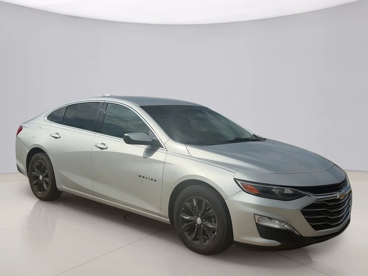 Used 2019 Silver Chevrolet LT image 7
