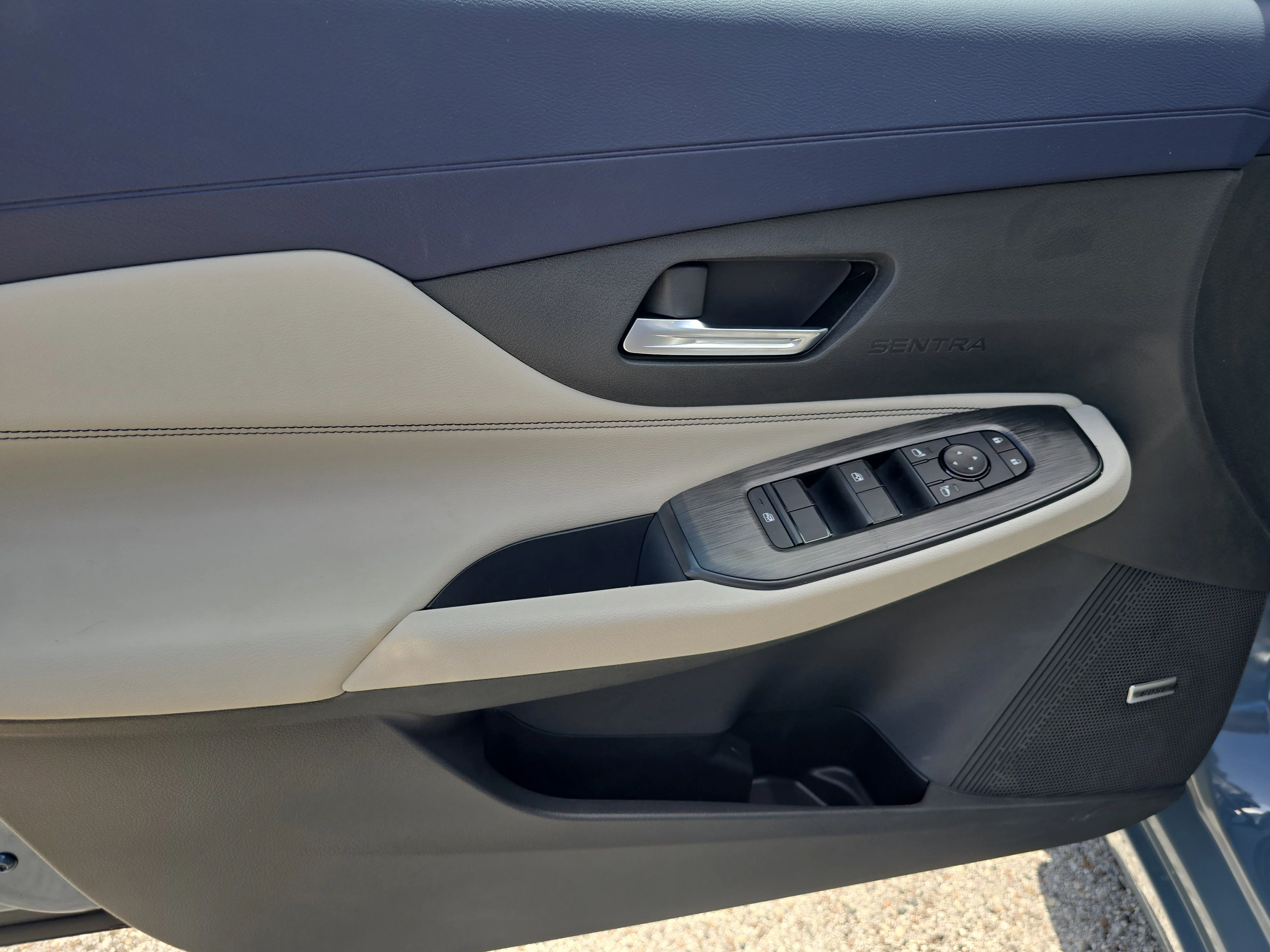 New 2026 Atlantic Gray Metallic Nissan SL image 17