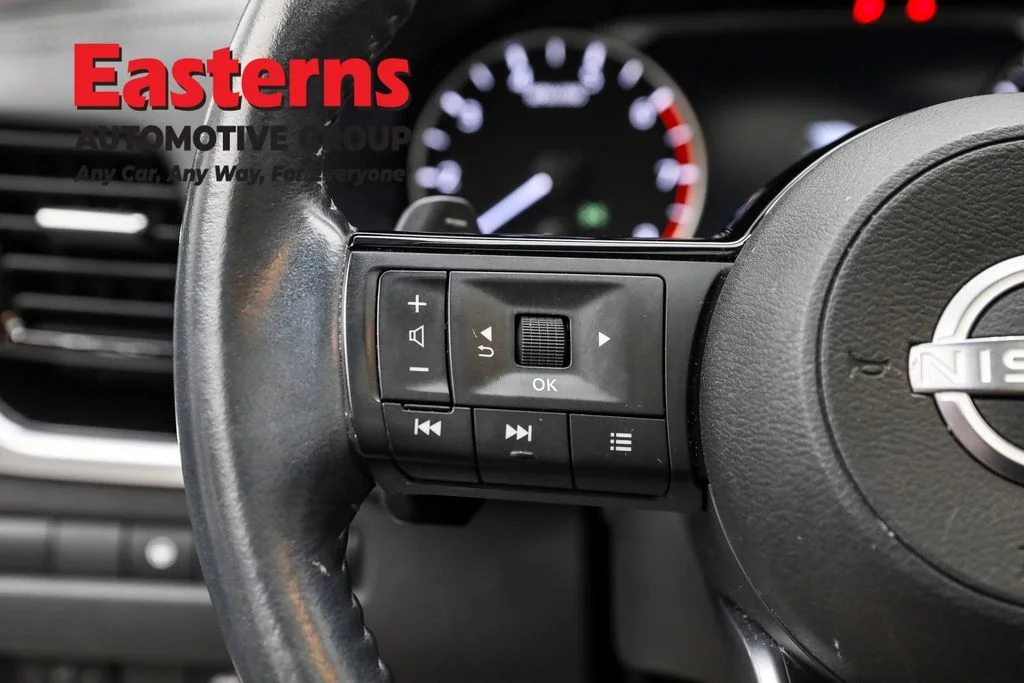 Used 2023 White Nissan SL image 15