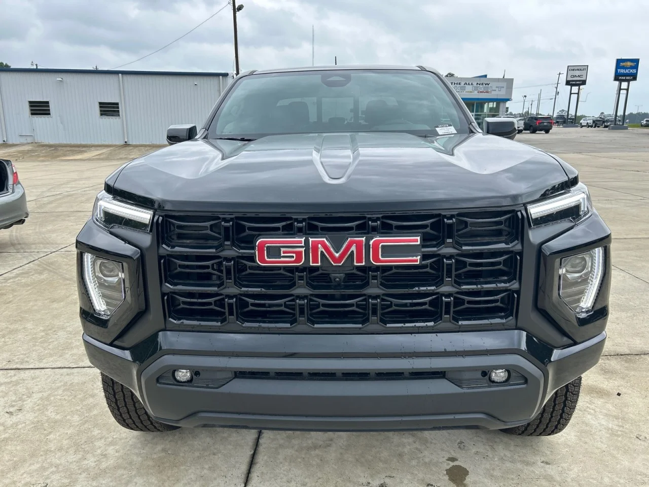 New 2026 Onyx Black GMC Elevation image 5
