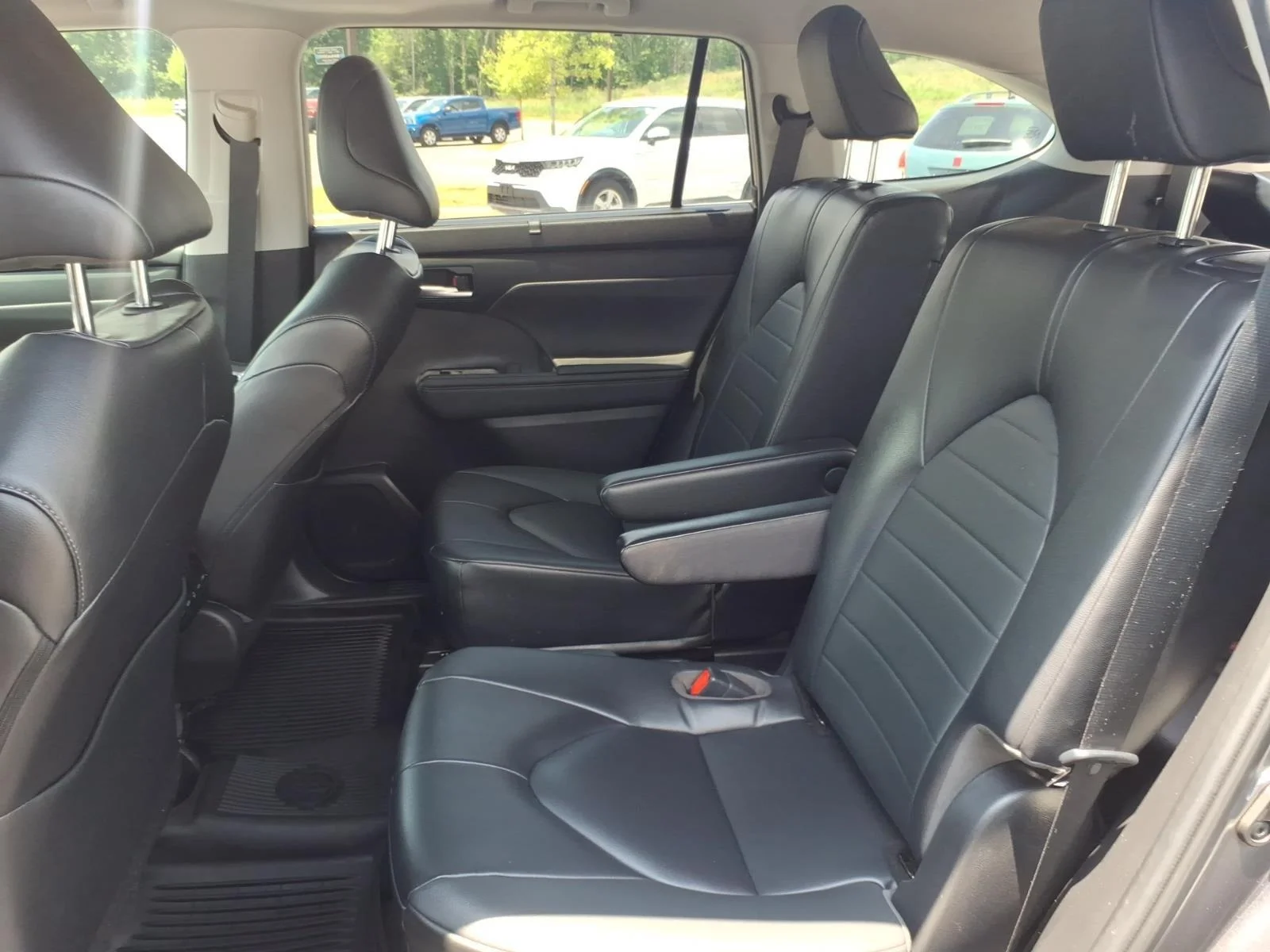 Used 2023 Magnetic Gray Metallic Toyota XLE image 21