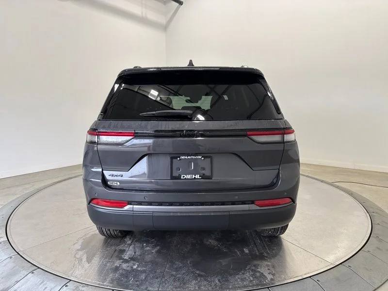 New 2026 Baltic Gray Metallic Clearcoat Jeep Altitude image 6
