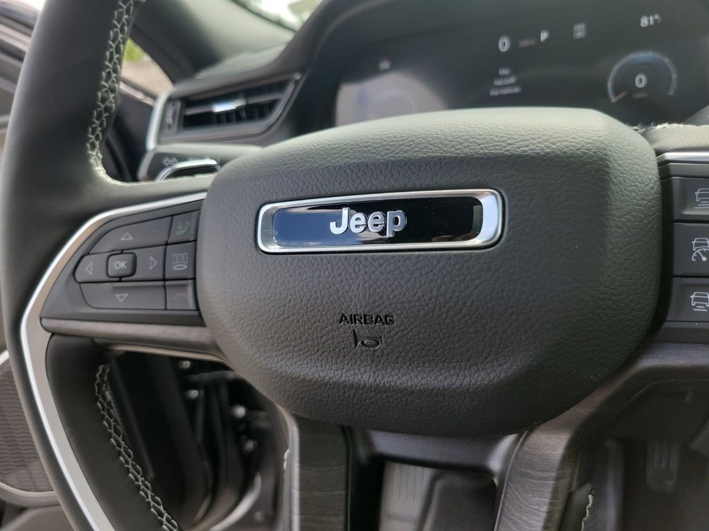 New 2026 Baltic Gray Metallic Clear-Coat Exterior Paint Jeep Limited image 26