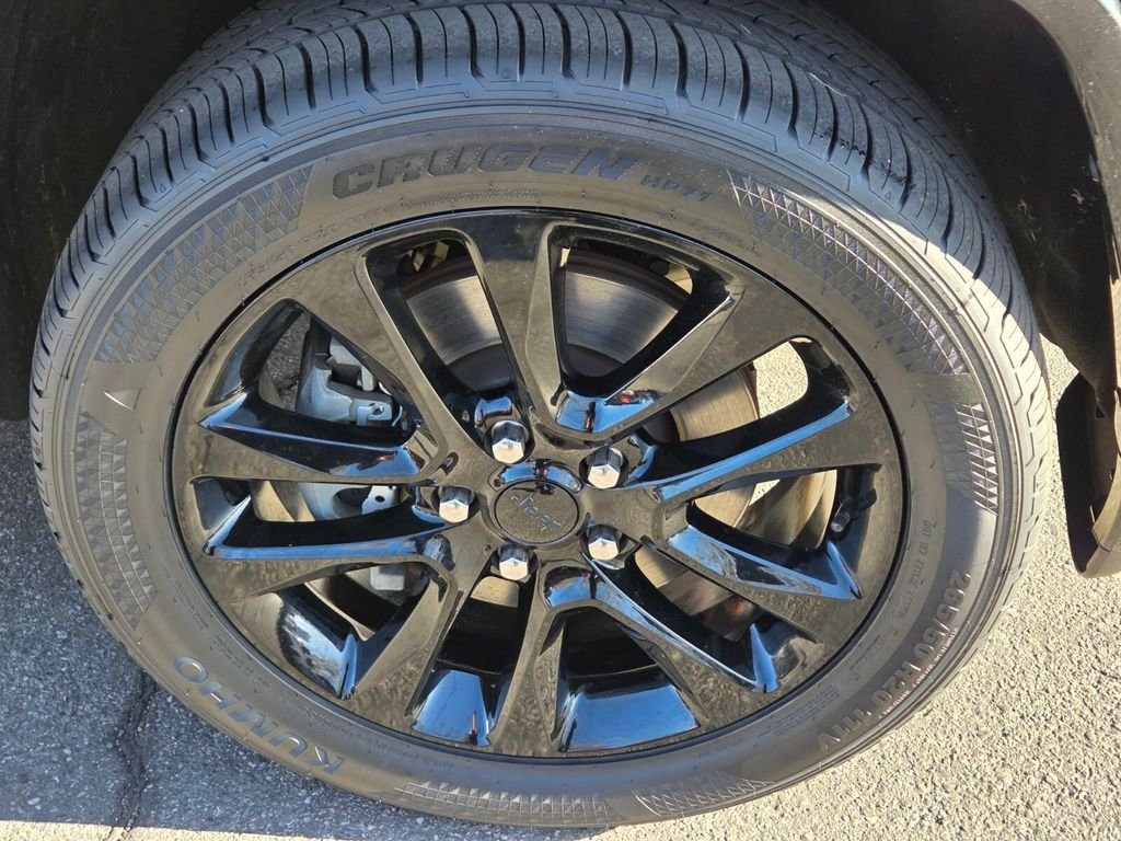 Used 2021 Black Jeep Laredo X image 9