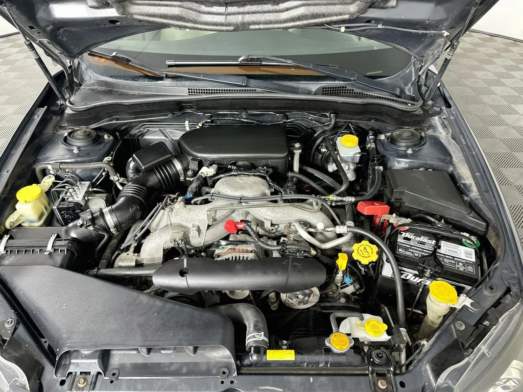 Used 2011 Obsidian Black Pearl Subaru 2.5i image 29