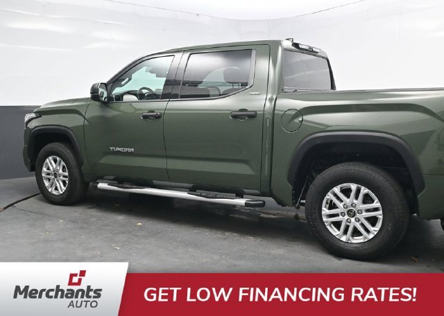 Used 2022 Green Toyota SR5 image 4