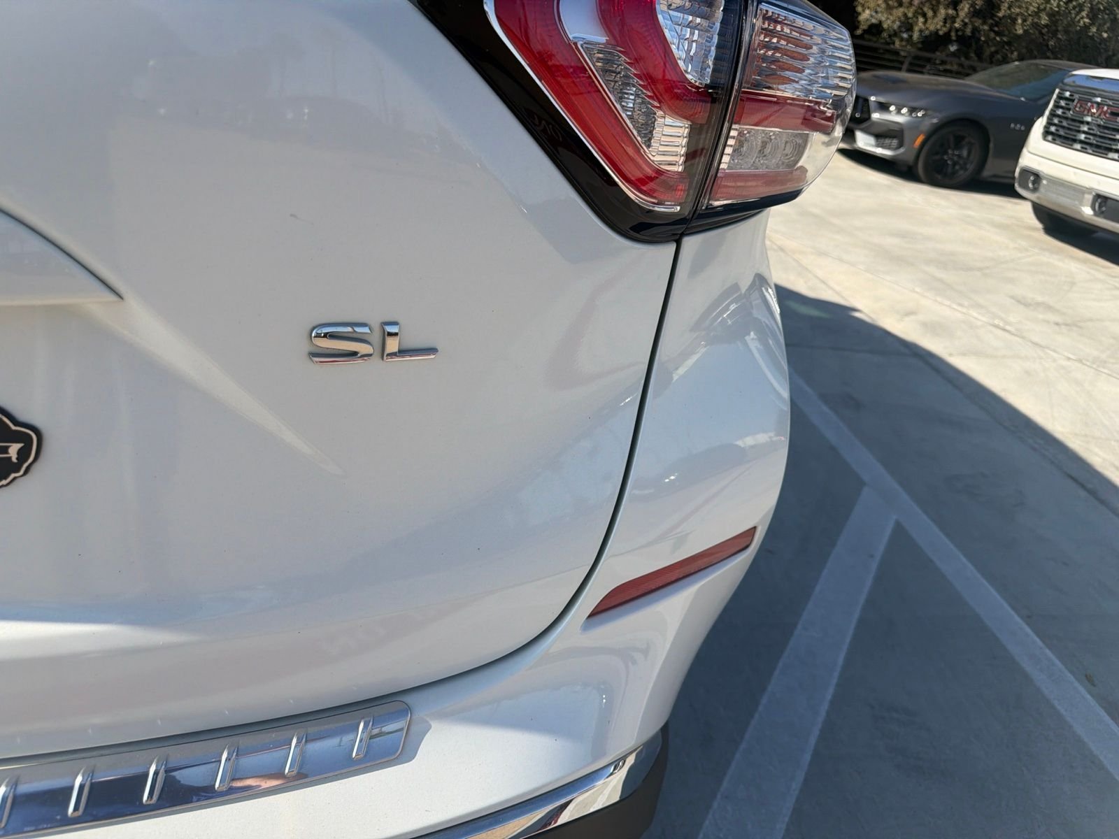 Used 2017 Pearl White Nissan SL image 7