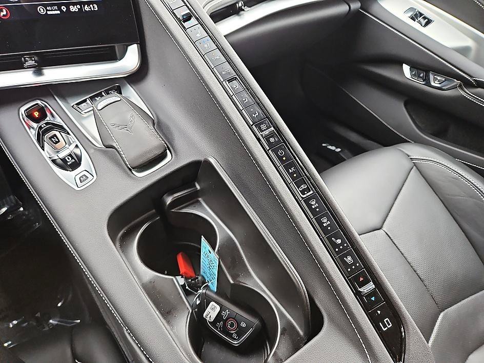 Used 2022 Hypersonic Gray Metallic Chevrolet 2LT image 20