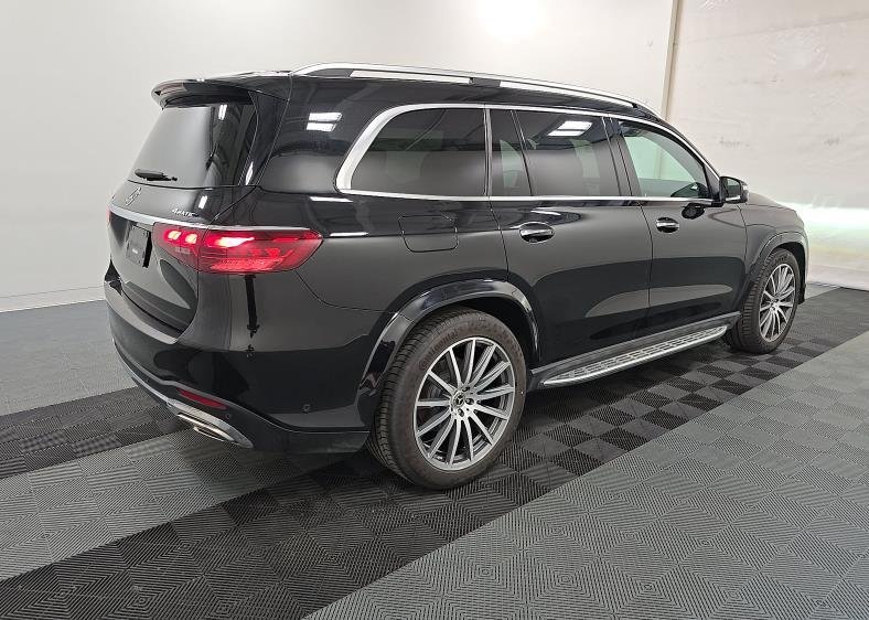 Used 2025 Obsidian Black Metallic Mercedes-Benz GLS 580 image 3