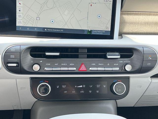 New 2026 White Hyundai Blue SEL 8P image 17