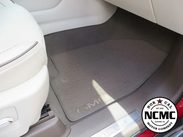 2023 GMC Yukon Denali - Photo 47