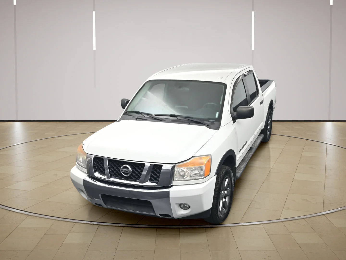 Used 2015 Glacier White Nissan SV image 24