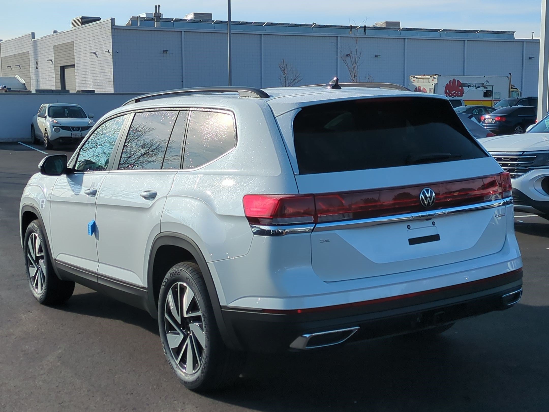 New 2026 Opal White Pearl Volkswagen 2.0T Peak Edition image 5