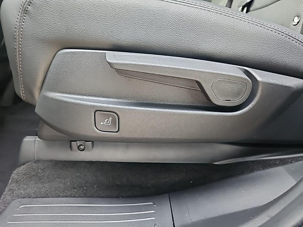 New 2026 Black Hyundai Limited AWD image 32