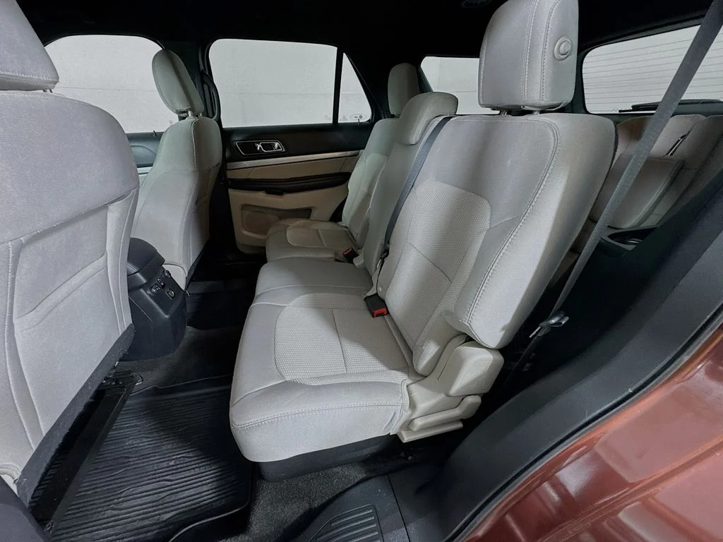 Used 2018 Red Ford XLT image 28