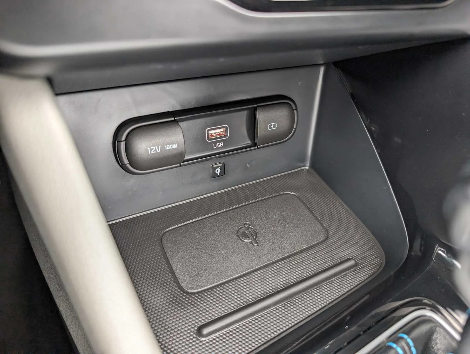 Used 2020 CERULEAN Kia EX Premium image 26