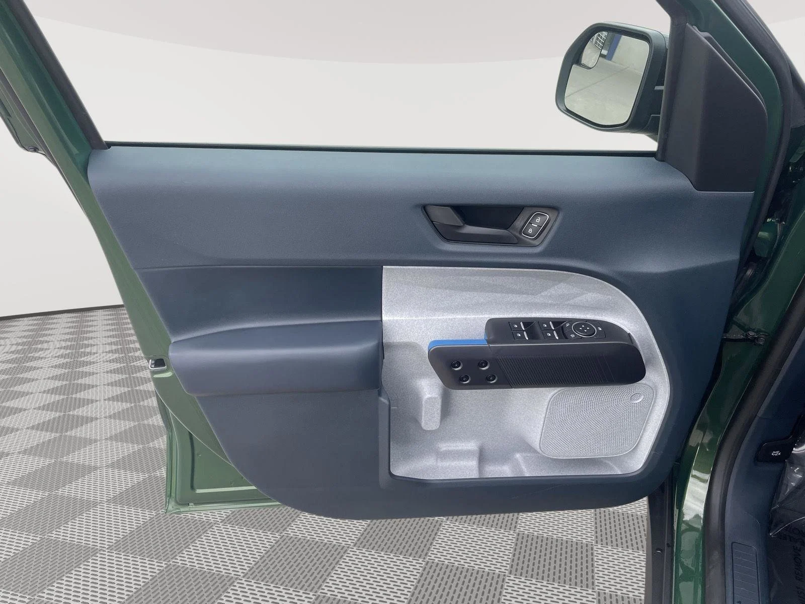 Used 2025 Eruption Green Ford XLT image 21