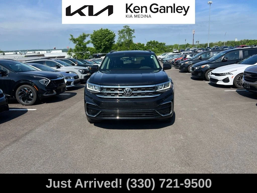 Used 2021 Black Volkswagen 3.6L V6 SE w/Technology R-Line image 2