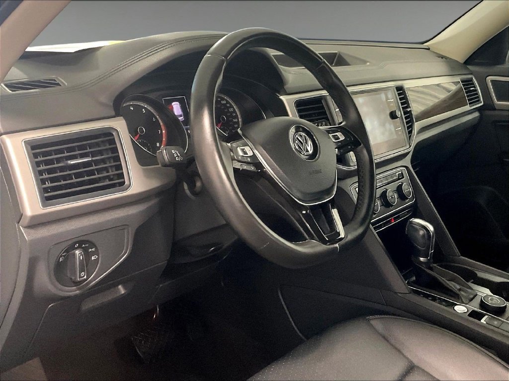 Used 2019 White Volkswagen 3.6L V6 SE image 8