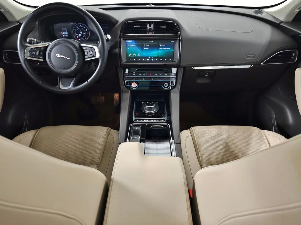 Used 2020  Jaguar 25t Prestige image 13