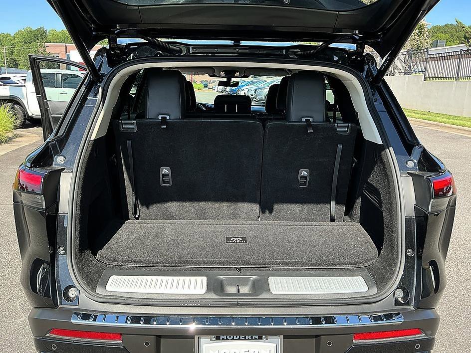 Used 2023 Mineral Black INFINITI LUXE image 30