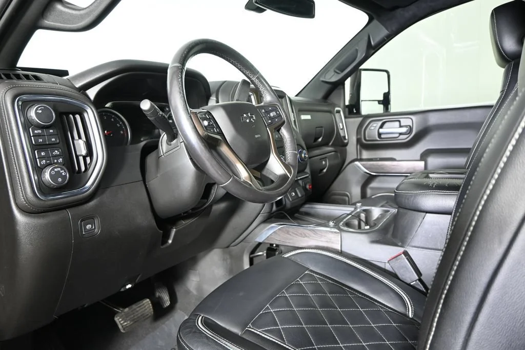Used 2019 BLACK Chevrolet Custom Trail Boss image 22