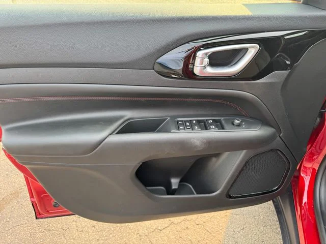 New 2026 Red Hot Pearl-Coat Exterior Paint Jeep Trailhawk image 21