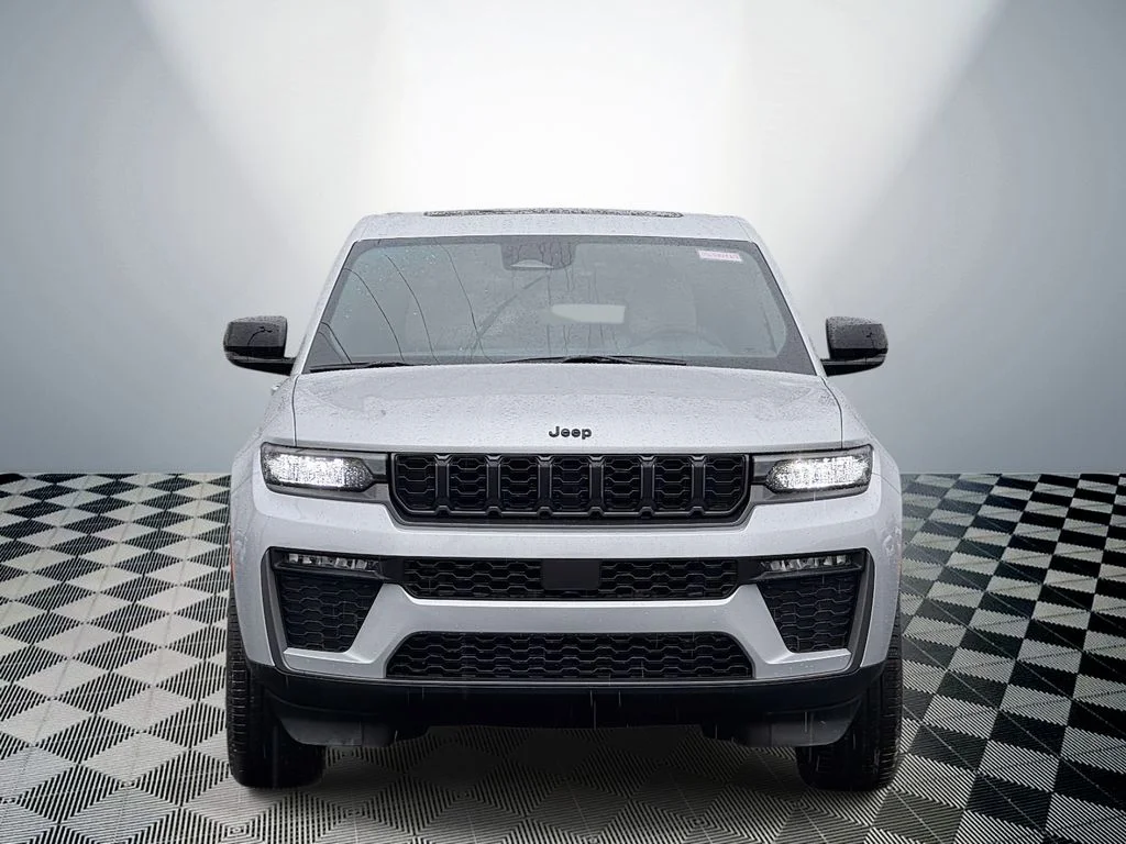 New 2026 Silver Jeep Limited image 2