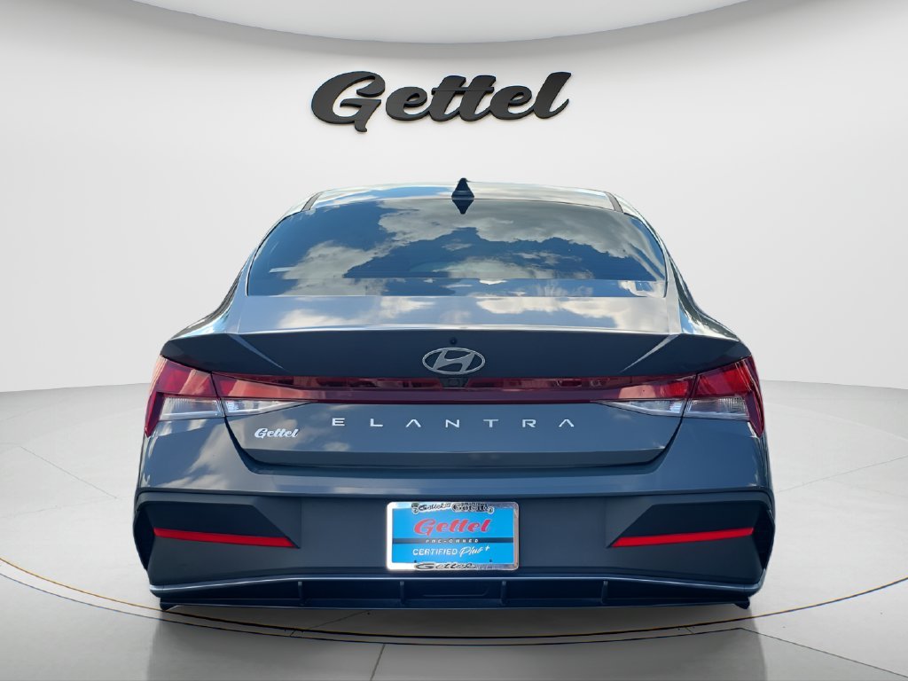 Used 2024 Gray Hyundai SEL image 6