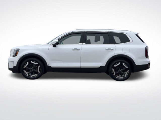 Certified Used 2024 White Pearl Kia EX image 27