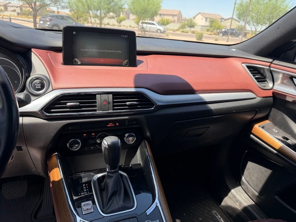 Used 2017 White Mazda Signature image 18