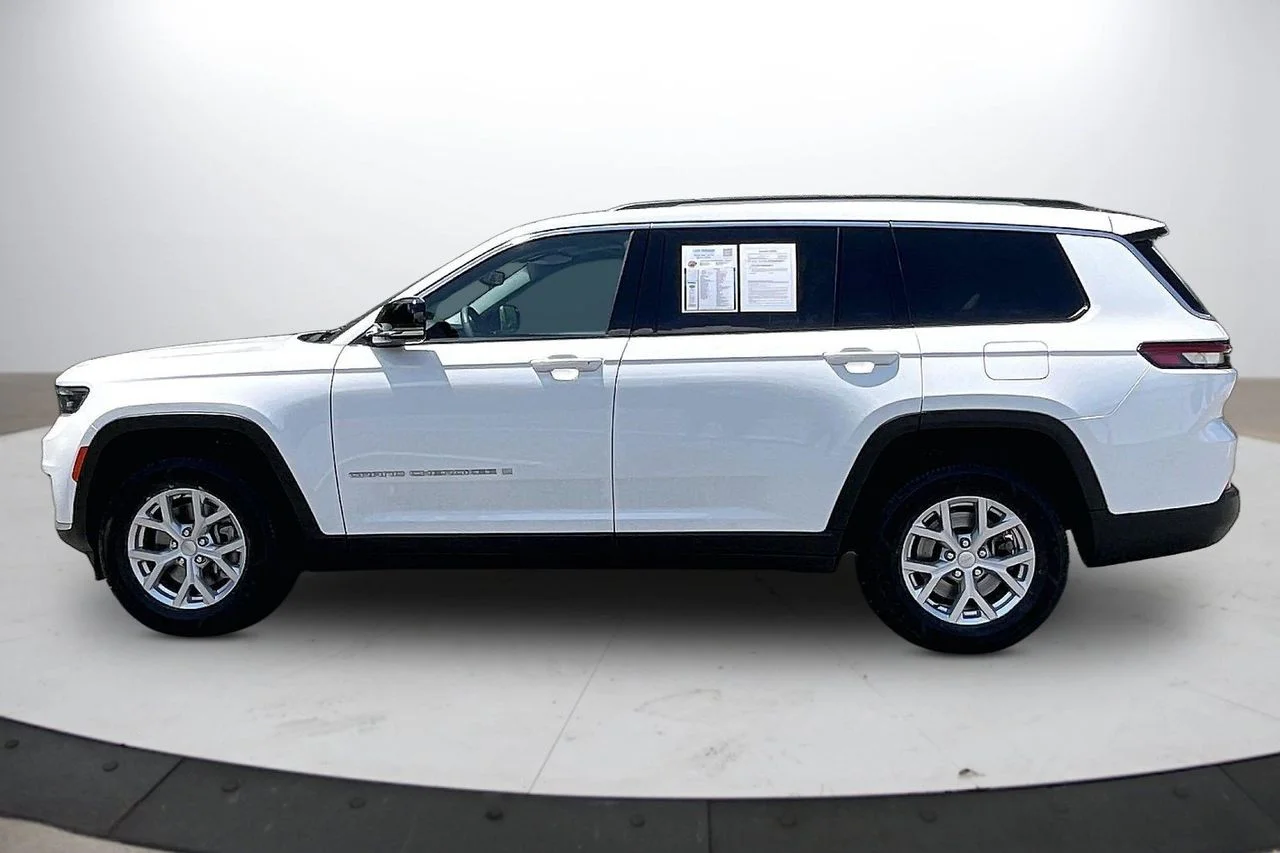 Used 2023 White Jeep Limited image 5