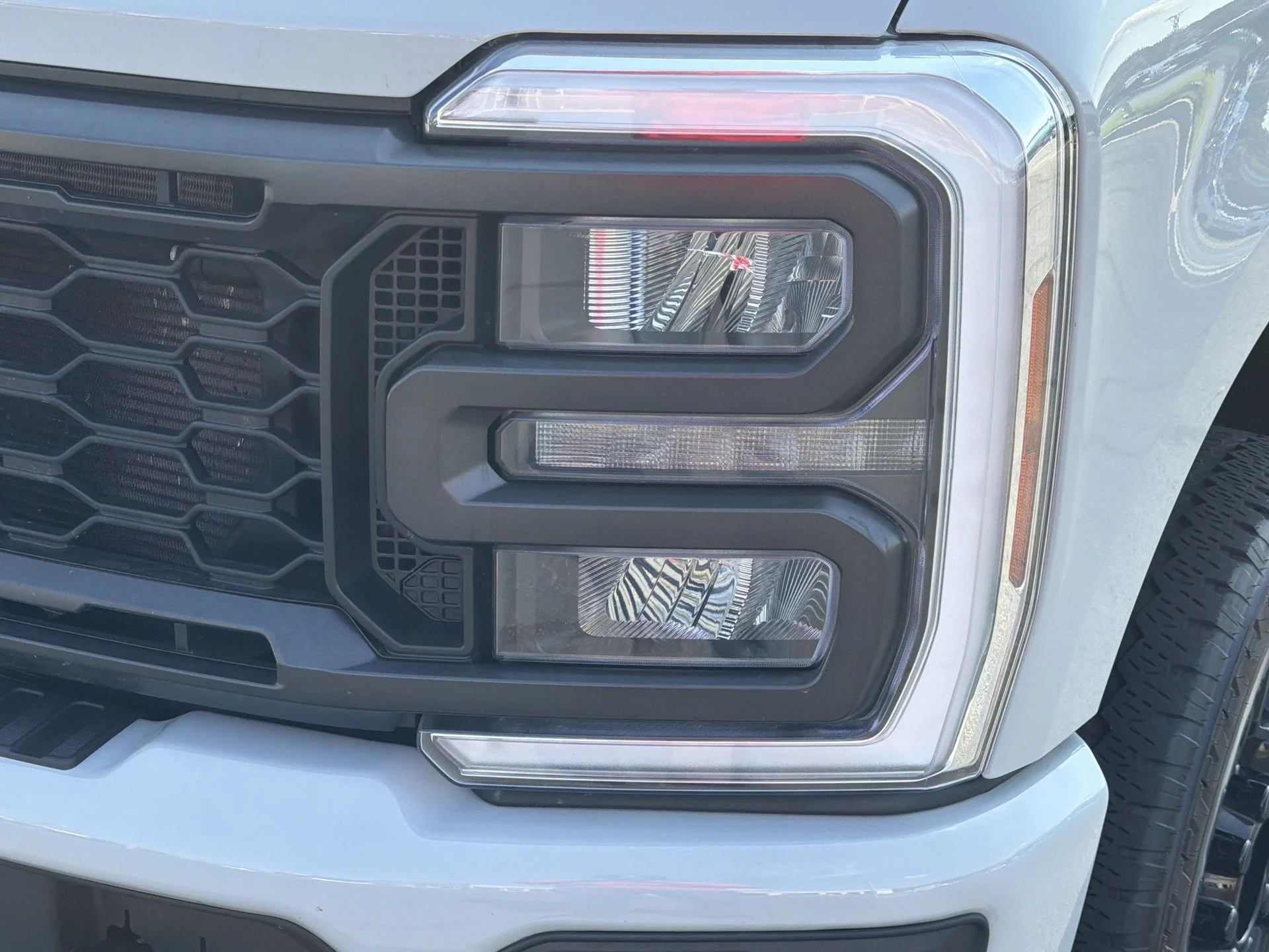 Used 2025 Avalanche Ford XL image 36