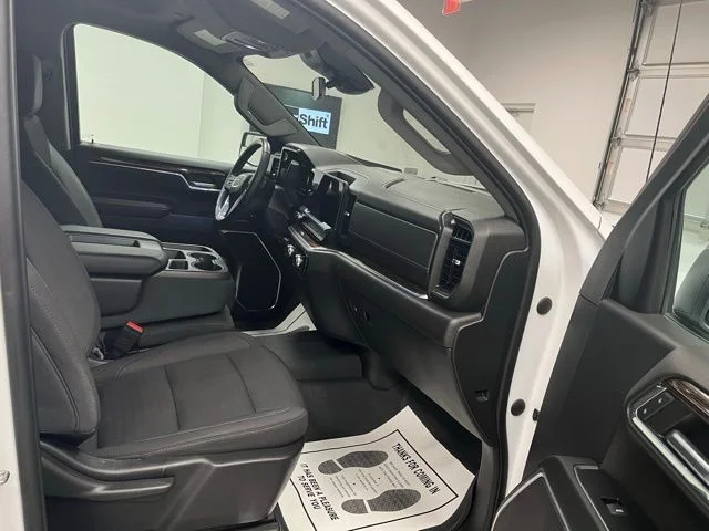 Used 2023 White GMC SLE image 50