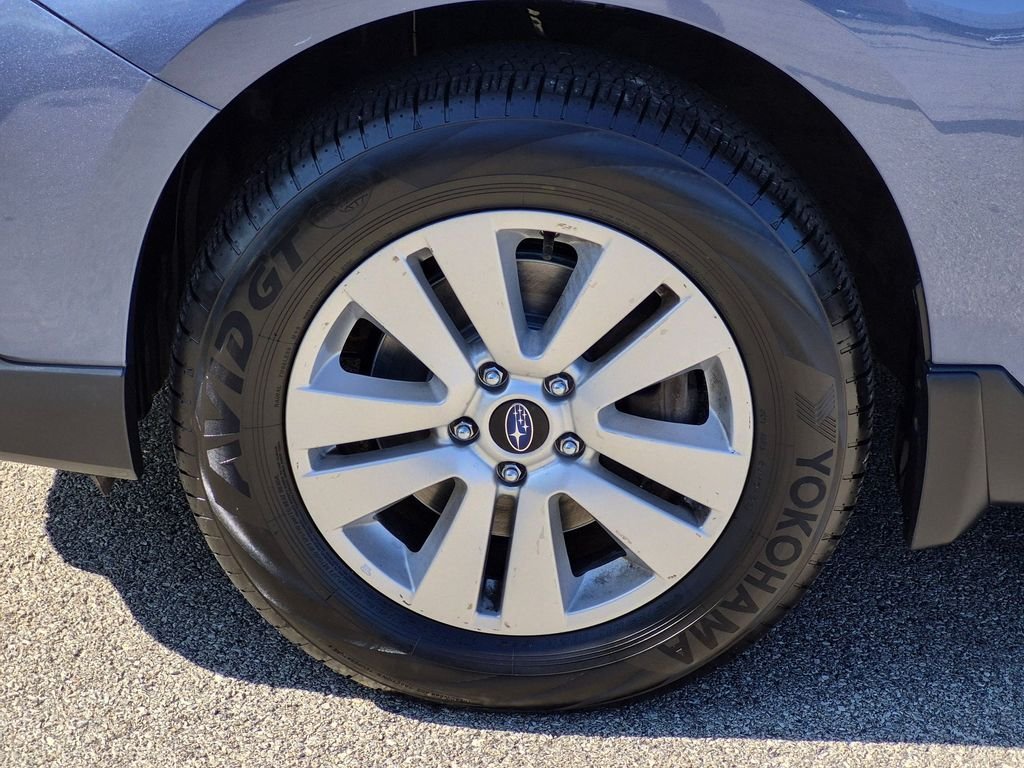 Used 2018 Blue Subaru 2.5i Premium image 14