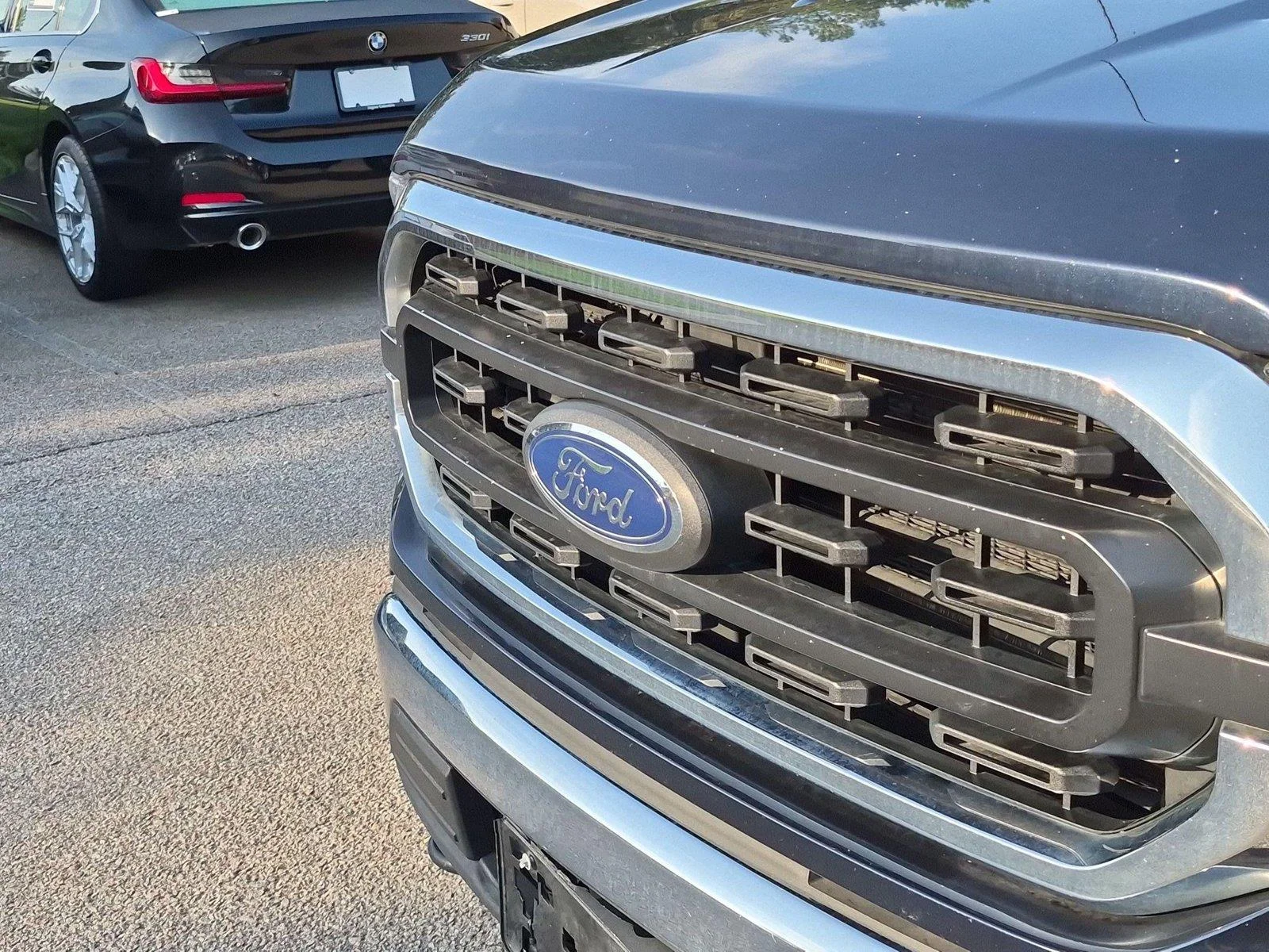 Used 2022 Antimatter Blue Metallic Ford XLT image 13