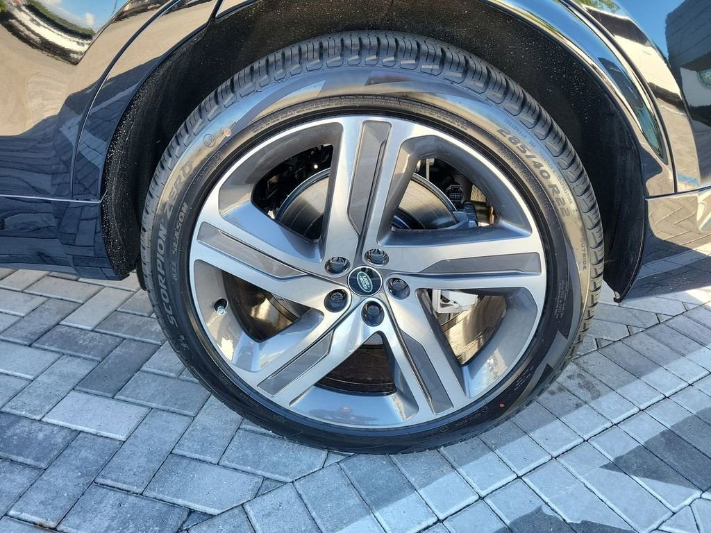 New 2026 Santorini Black LAND ROVER Gemini Edition image 14