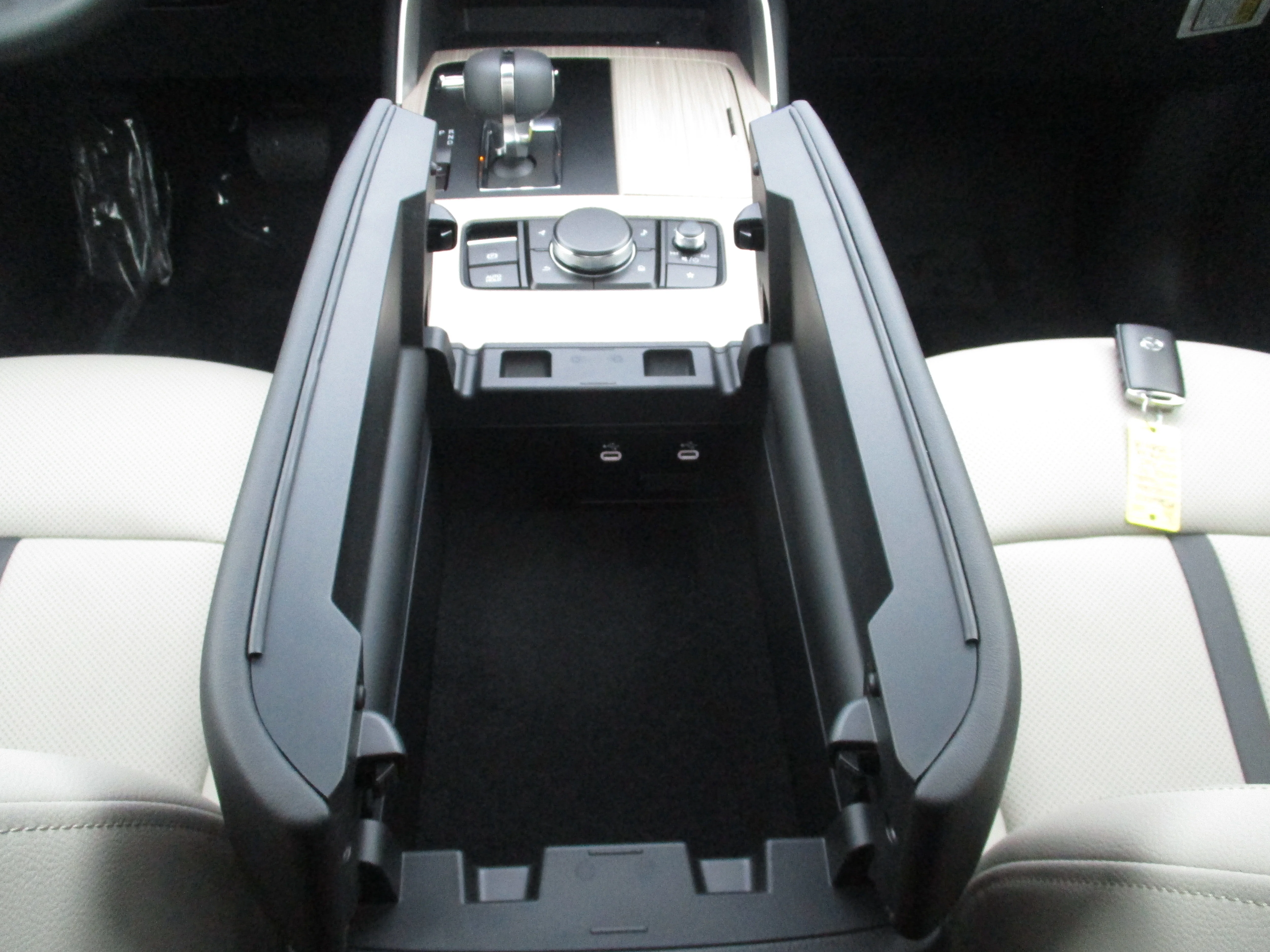 2026 Mazda CX-90 Premium Package - Photo 20