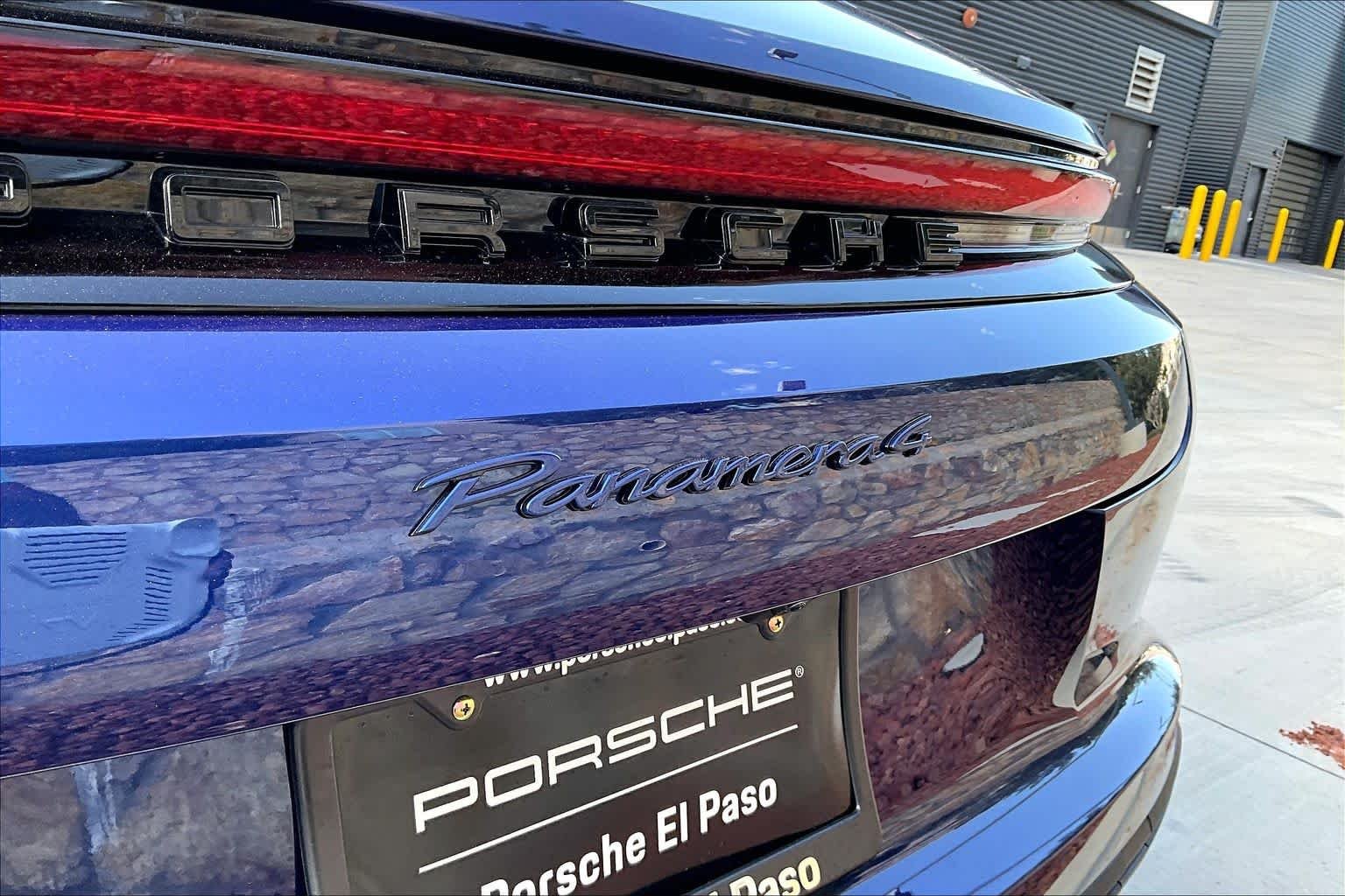 New 2026 Gentian Blue Metallic Porsche 4 E-Hybrid image 24