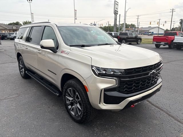 Used 2023 Beige Chevrolet Z71 image 10