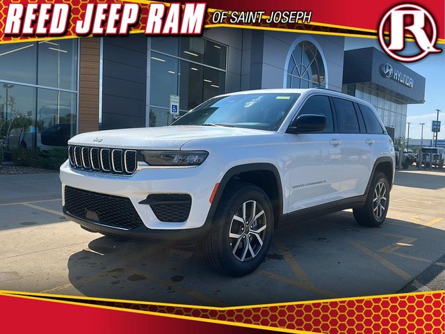 2027 Jeep Grand Cherokee Laredo X