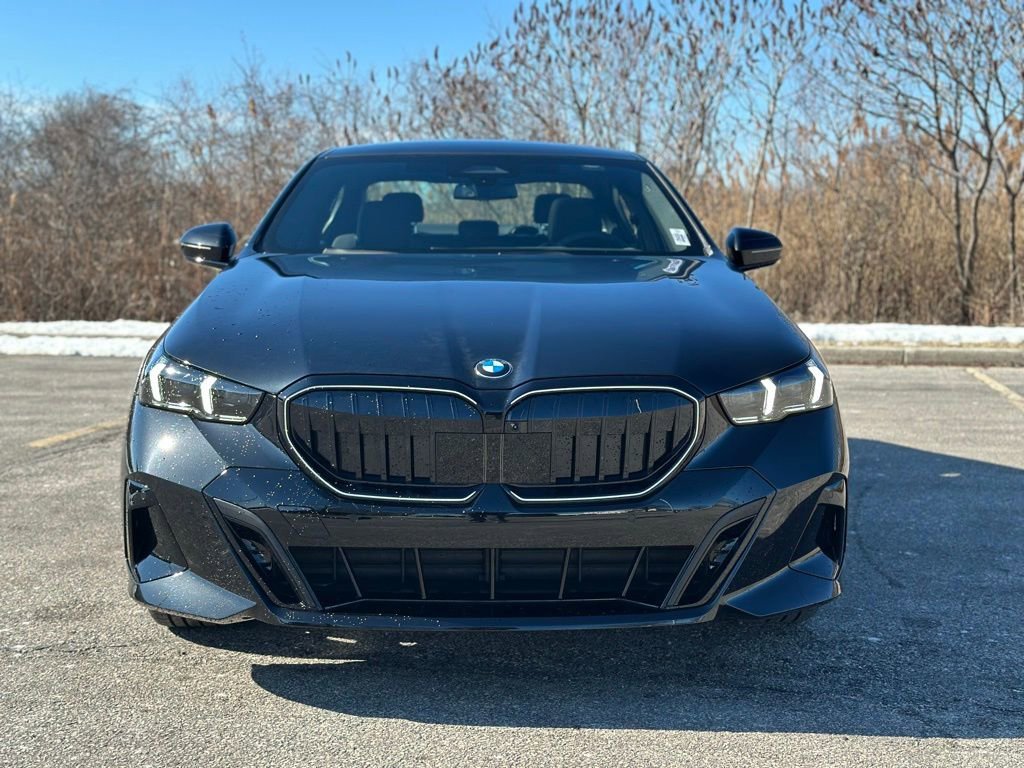 New 2026 Black Sapphire Metallic BMW 530i xDrive image 2