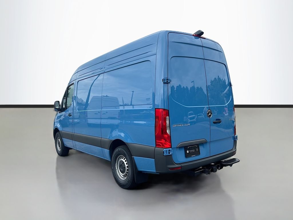 New 2026  Mercedes-Benz Cargo 144 WB image 8