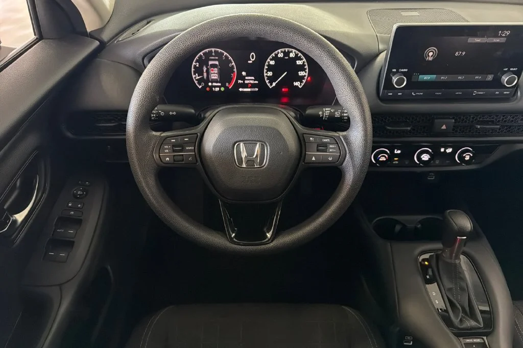 Used 2023 Modern Steel Metallic Honda LX image 19