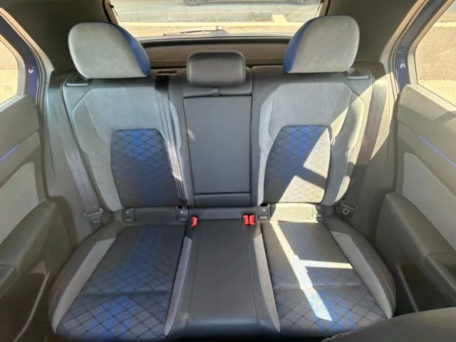 Used 2025  Volkswagen 2.0T image 26